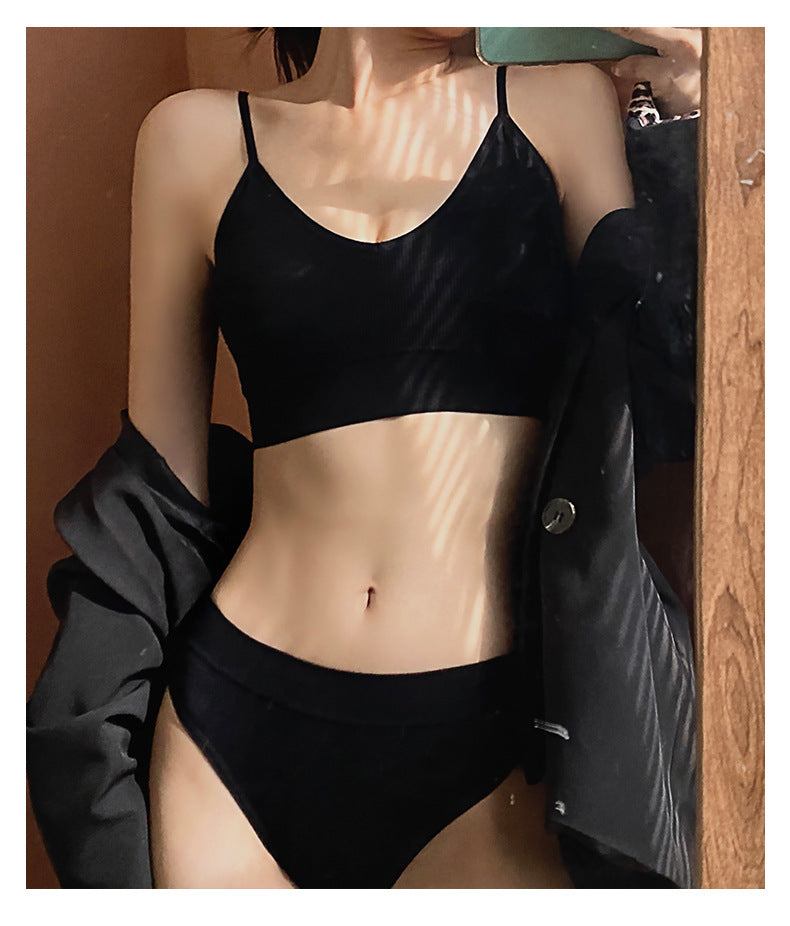 Women's Thin French Style No Steel Ring Panties And Bra Set