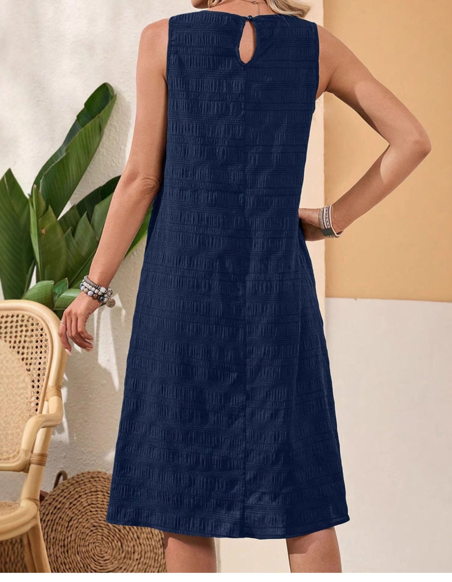 Fashionable All-match Sleeveless Round Neck Dress Women