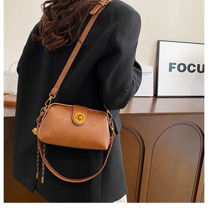 High Sense Niche Female Autumn And Winter New Retro Frosted Crossbody Bag