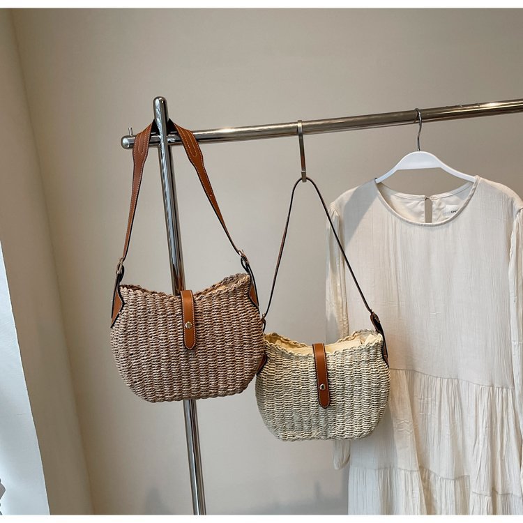 Fashion Casual Simple Crossbody Woven Bag