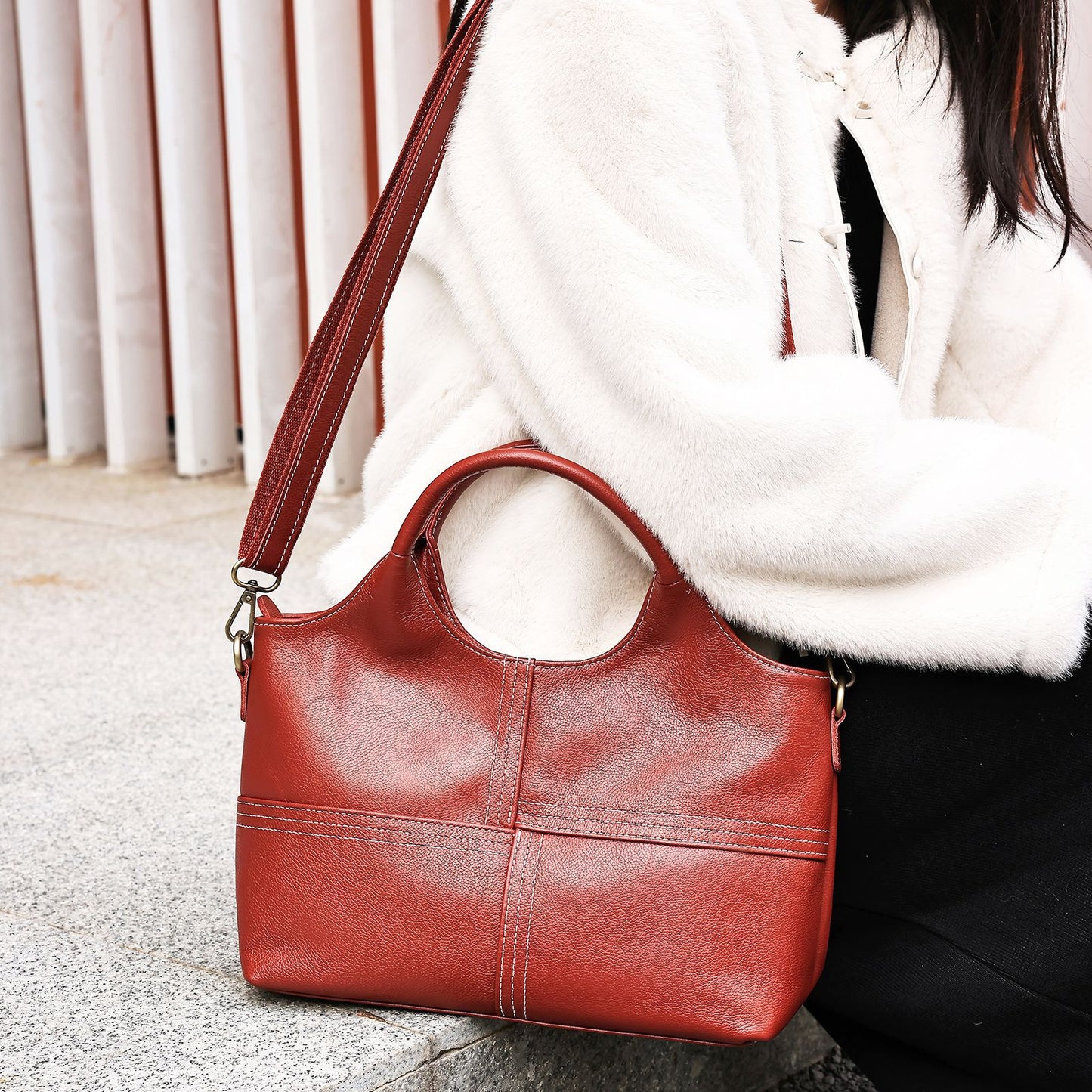 First Layer Cowhide Handbag Women's Real Leather Stitching Large-capacity Crossbody Bag