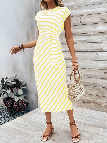 Elegant Waist Strap Striped Round Neck Short Sleeve And Long Pattern Dress